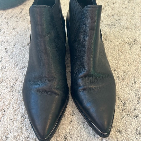 Marc Fisher “Yale” pointy steel pointed Chelsea boots in near new condition 7M - Picture 5 of 15